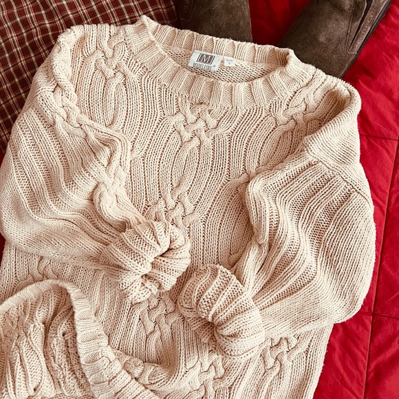 Vintage Sweaters - VINTAGE oversized sweater